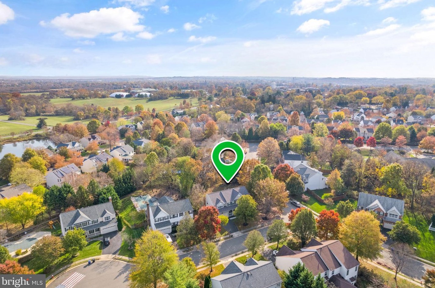 201 Paddock Ct, Leesburg, VA 20176-2060