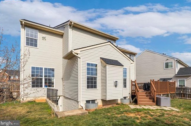 117 Alpine Dr, Leesburg VA  20175-6126 exterior