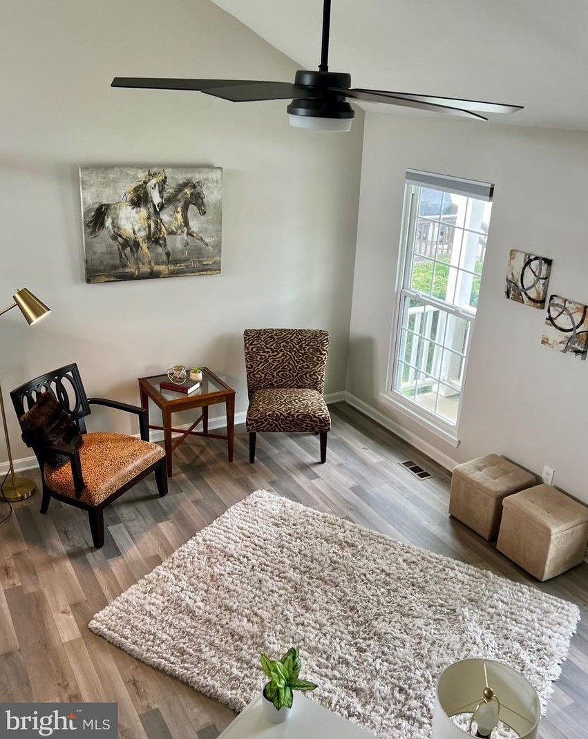 26 Brinks Ct, Dulles, VA 20165