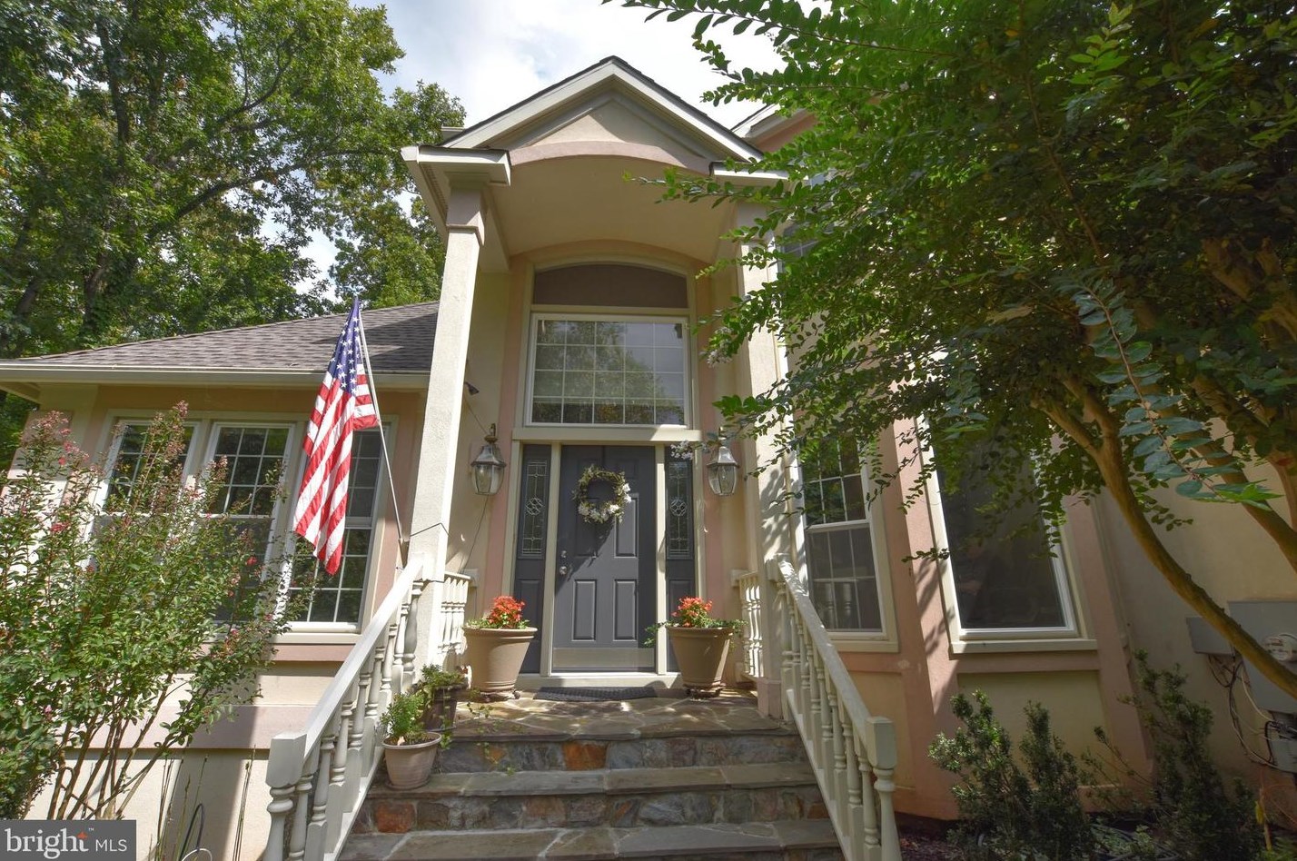 127 Lake Dr, Dulles, VA 20164-8606