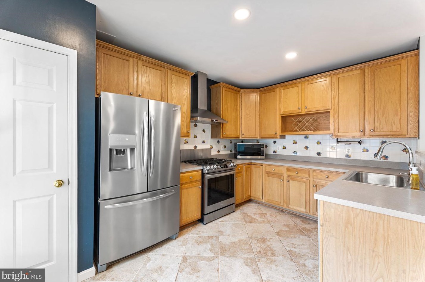 42685 Rolling Rock Sq, Fairfax, VA 20152