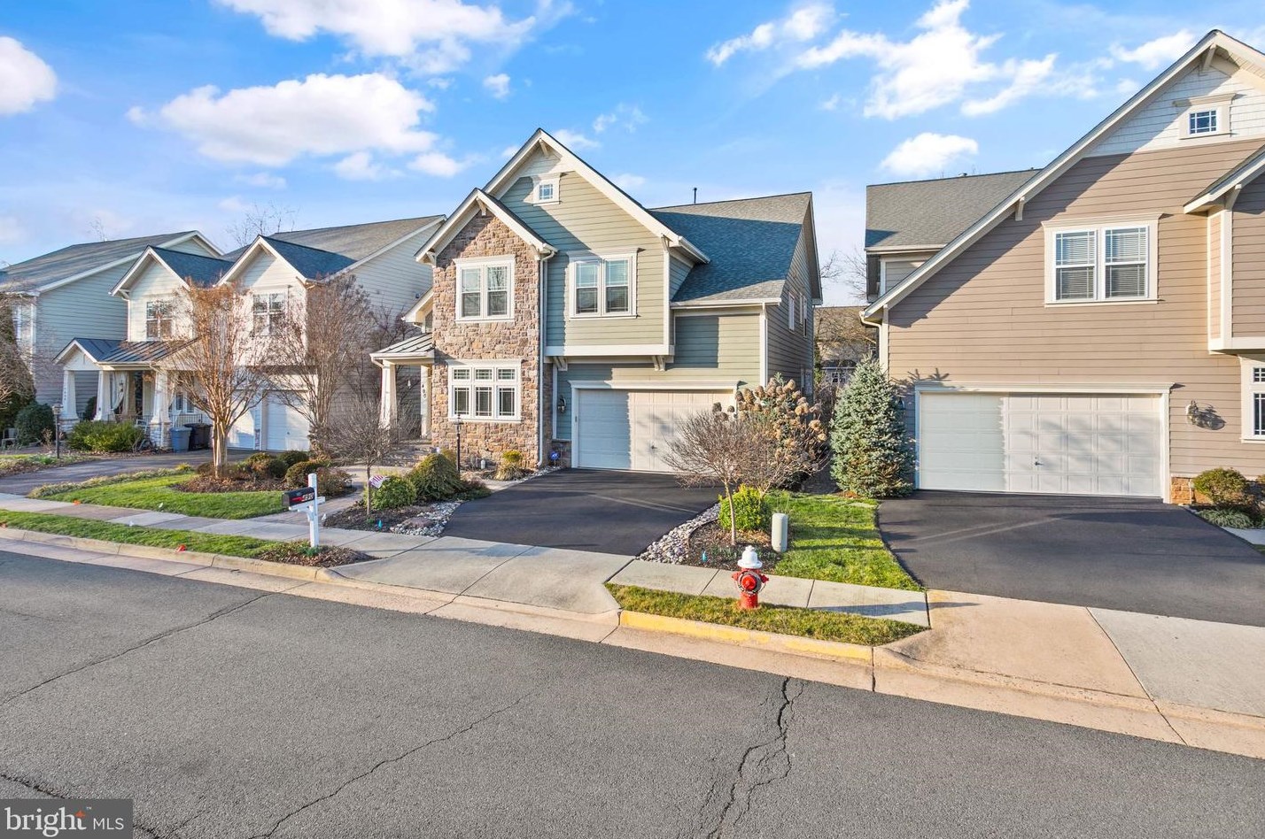 490 Marshall Dr, Leesburg, VA 20176-2358