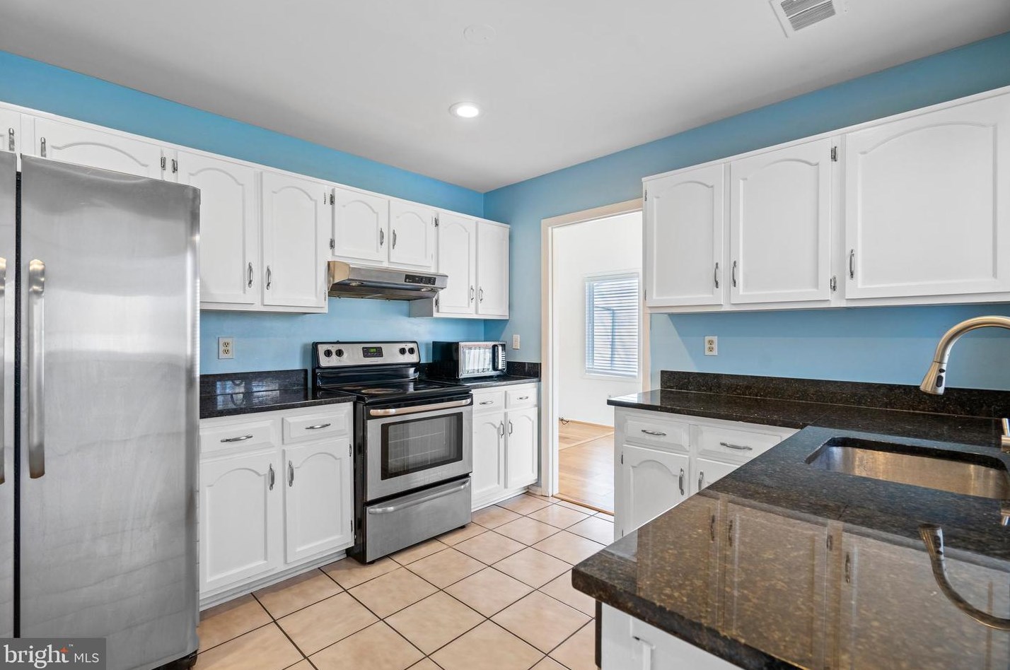 504 Sugarland Run Dr, Dulles, VA 20164