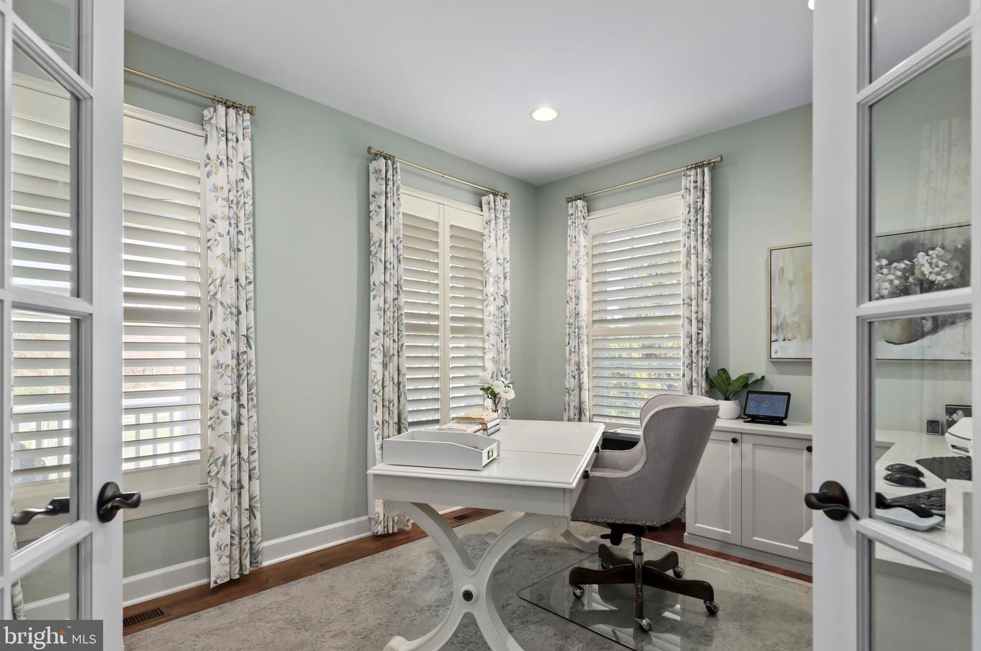 42669 Legacy Park Dr, Ashburn VA  20148-6959 exterior