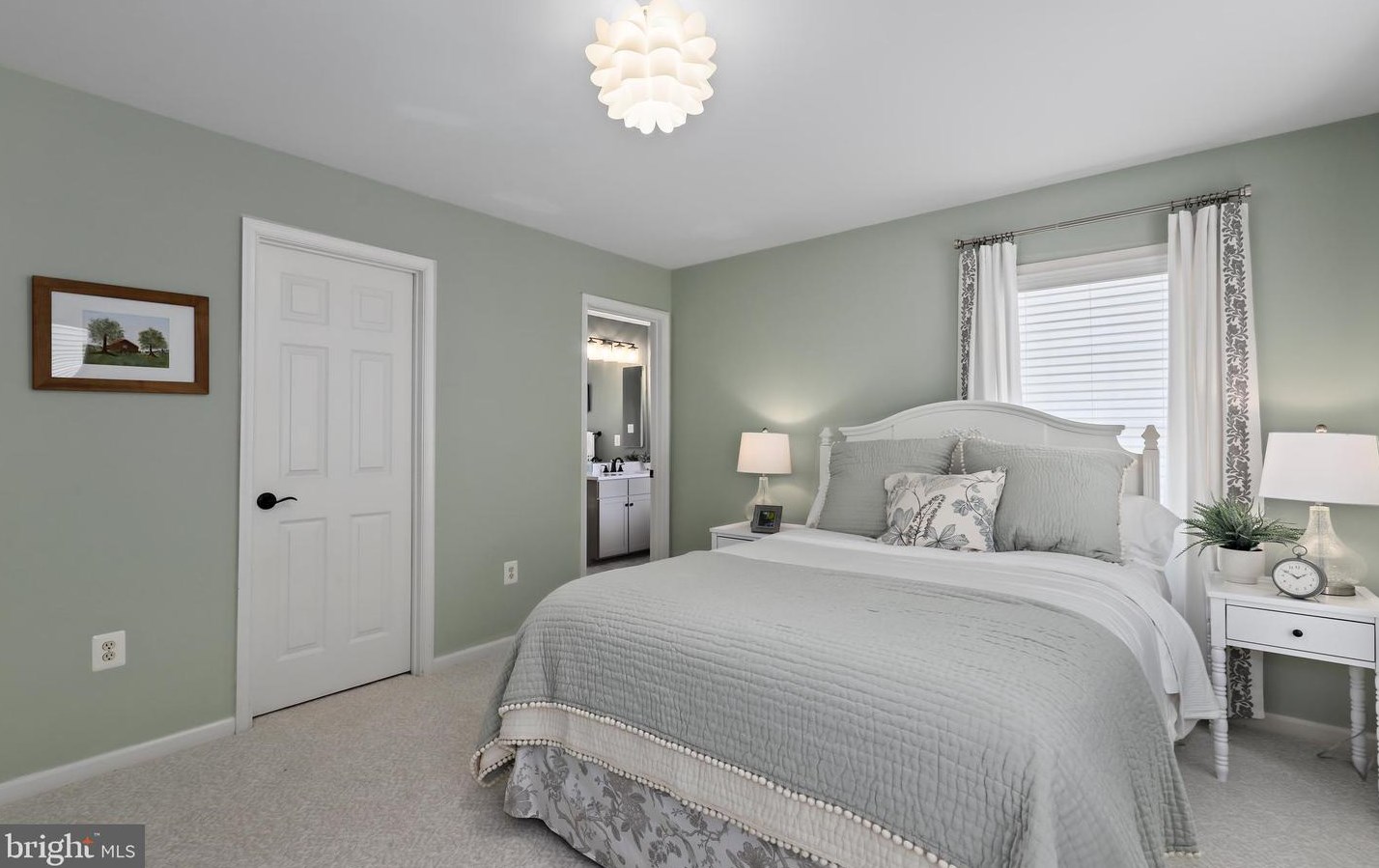 42669 Legacy Park Dr, Ashburn VA  20148-6959 exterior