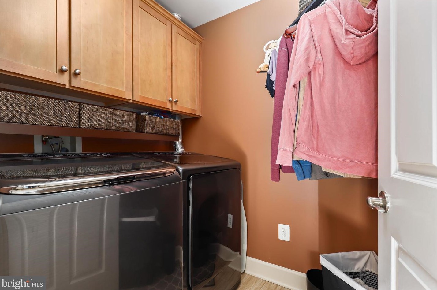 42669 Legacy Park Dr, Ashburn VA  20148-6959 exterior