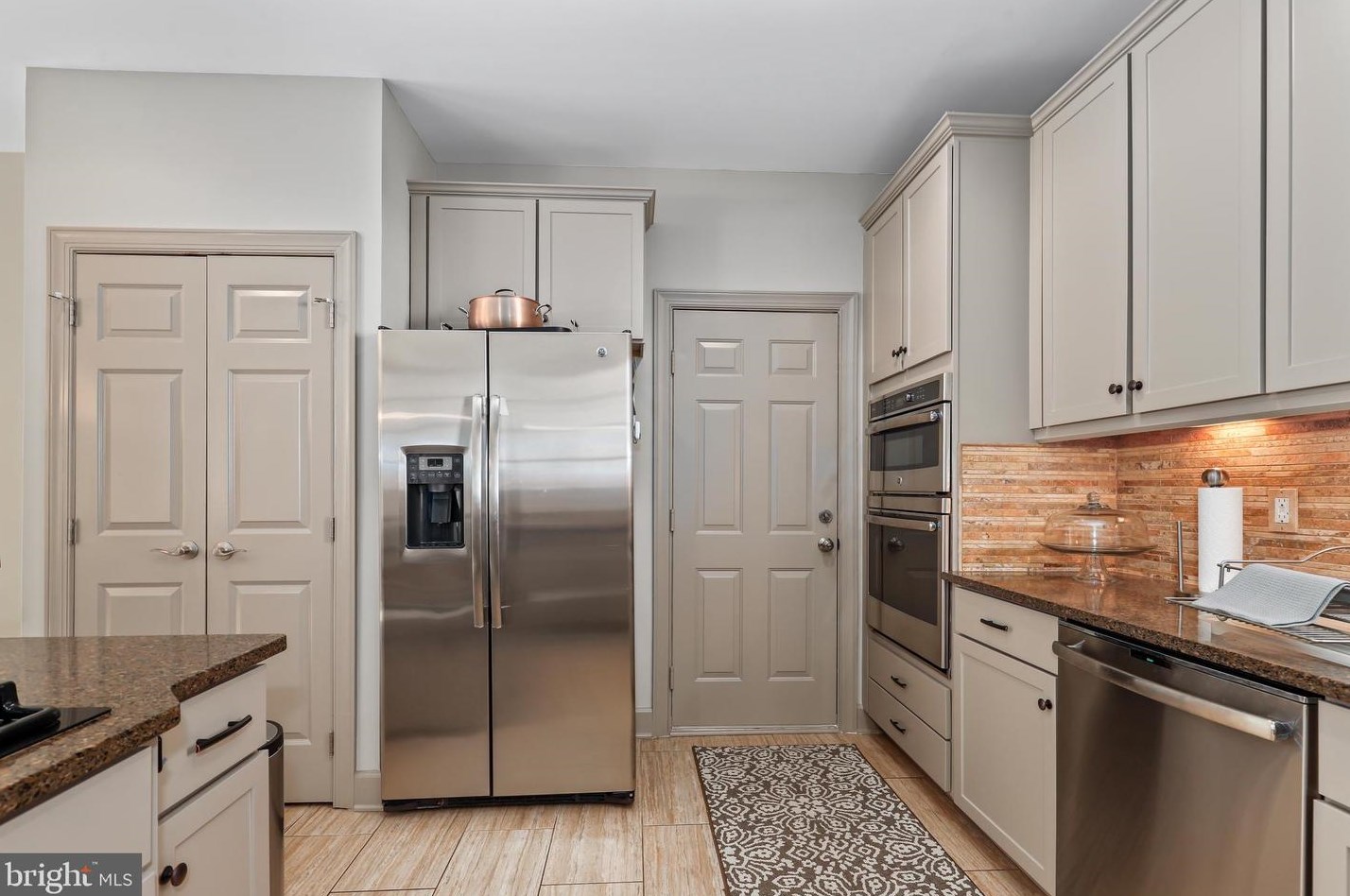 42669 Legacy Park Dr, Ashburn VA  20148-6959 exterior