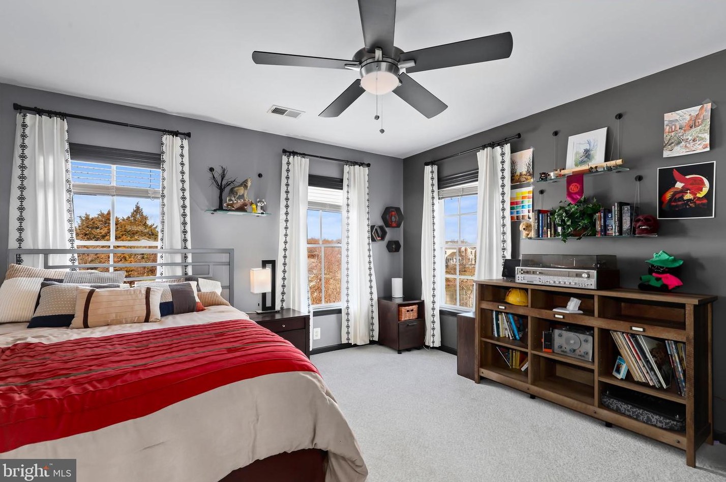 42669 Legacy Park Dr, Ashburn VA  20148-6959 exterior