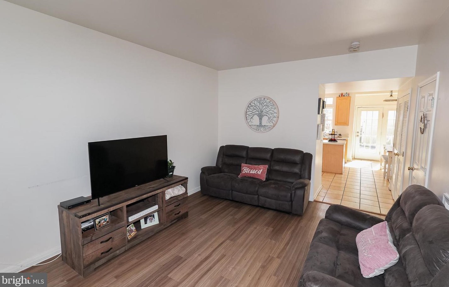 44469 Potter Ter, Ashburn VA  20147-7138 exterior