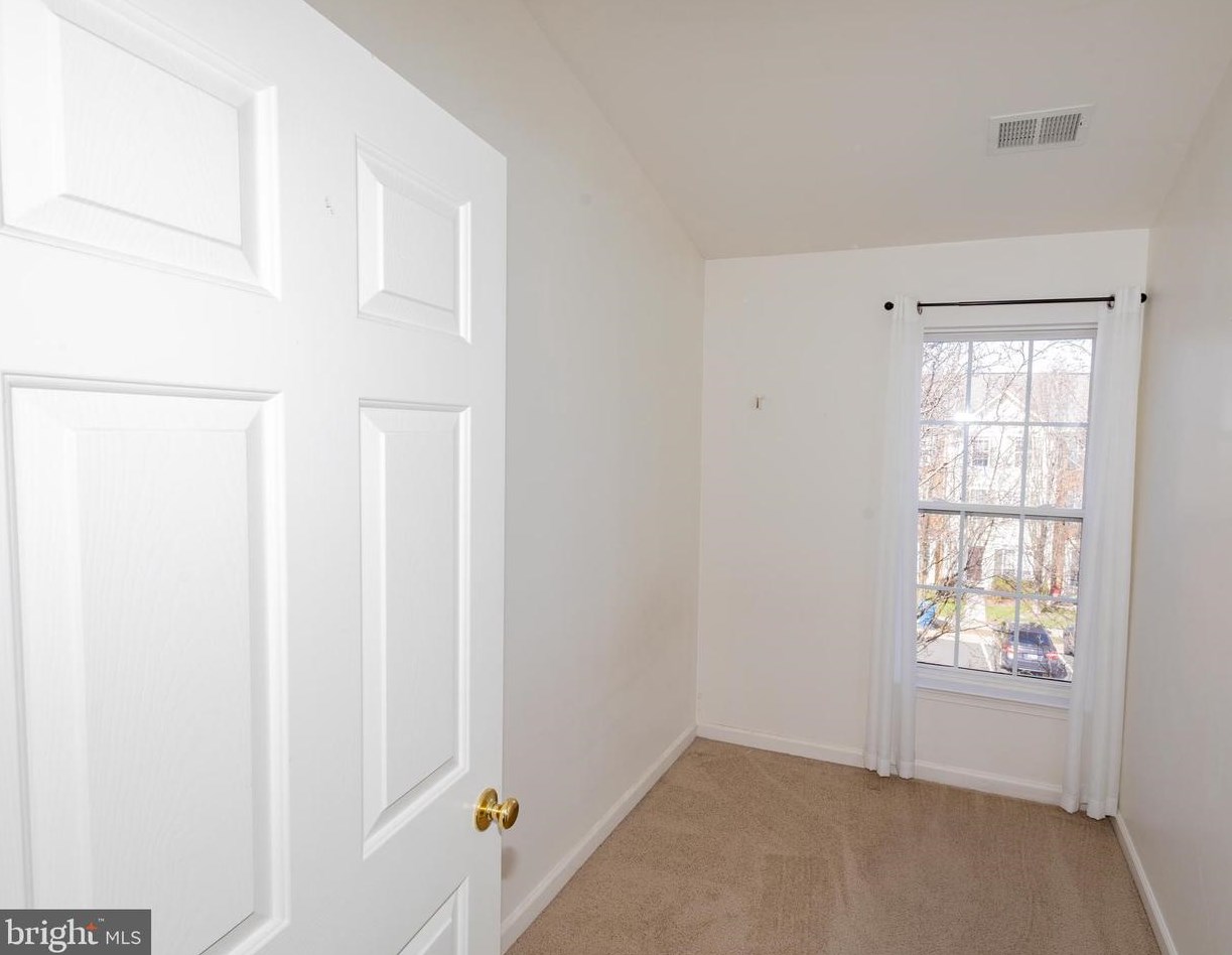 44469 Potter Ter, Ashburn VA  20147-7138 exterior