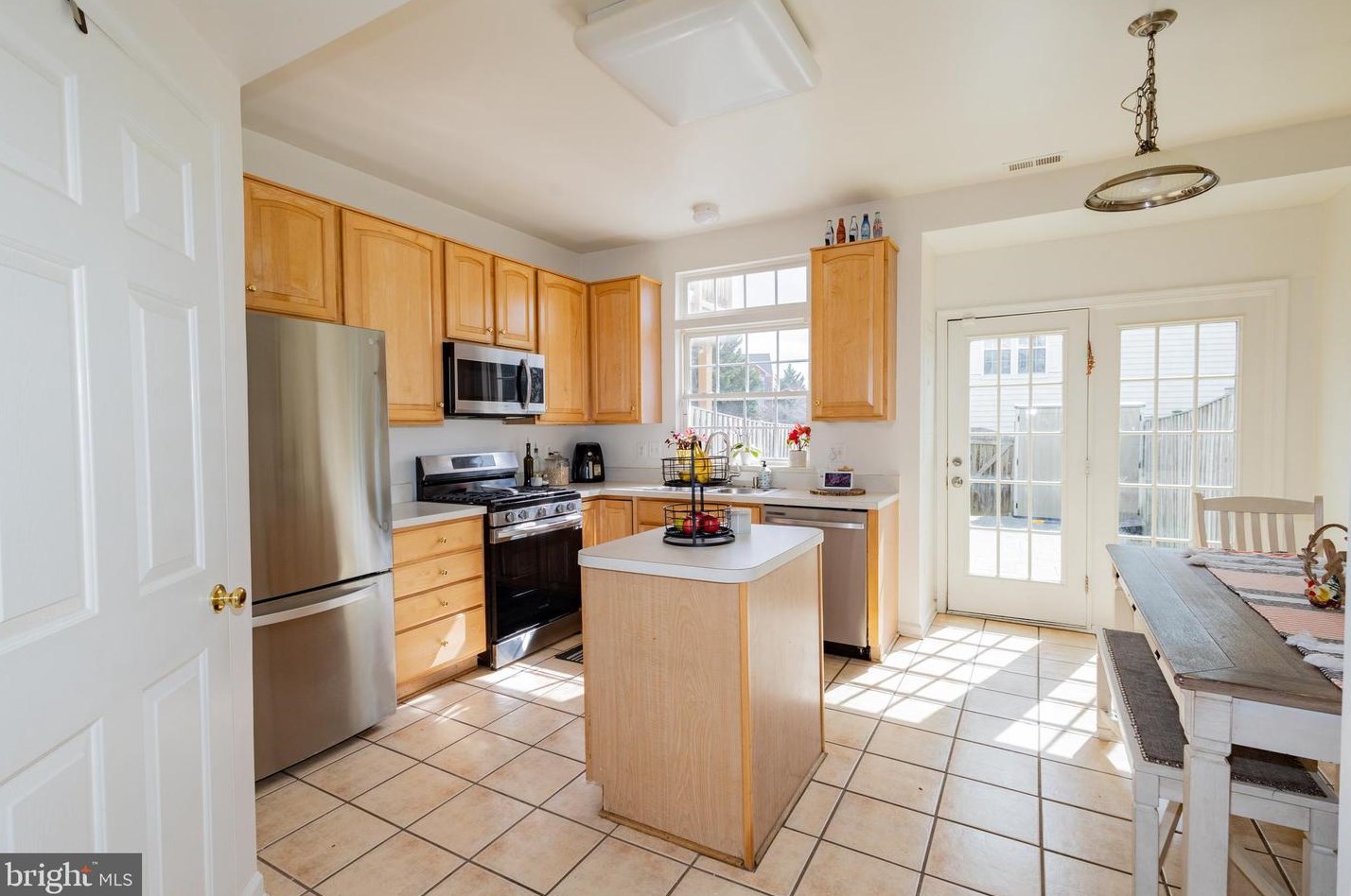 44469 Potter Ter, Ashburn VA  20147-7138 exterior