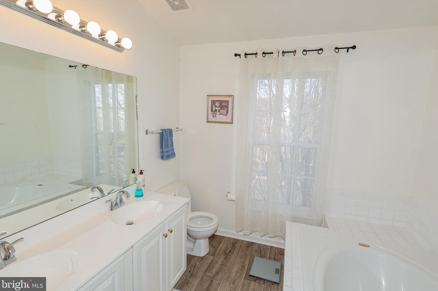 44469 Potter Ter, Ashburn VA  20147-7138 exterior