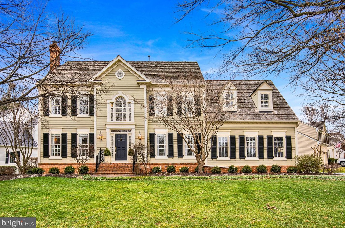 1401 Harle Pl, Leesburg VA  20175-5801 exterior