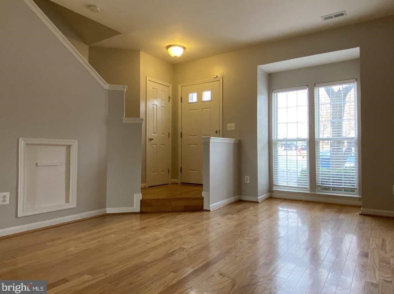 44225 Litchfield Ter, Ashburn, VA 20147