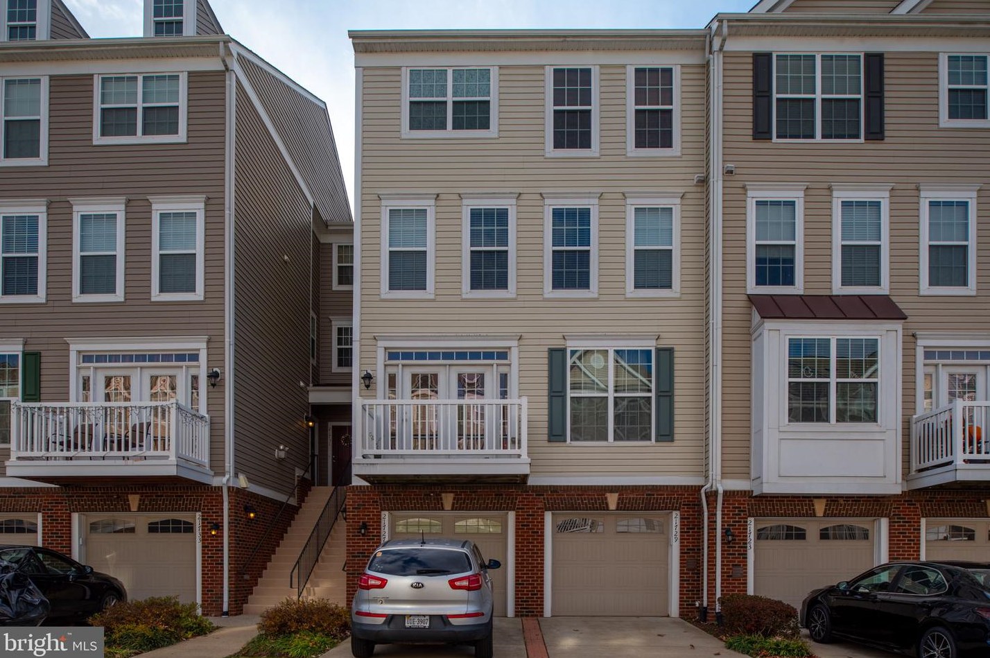 21729 Indian Summer Ter, Dulles, VA 20166-9008