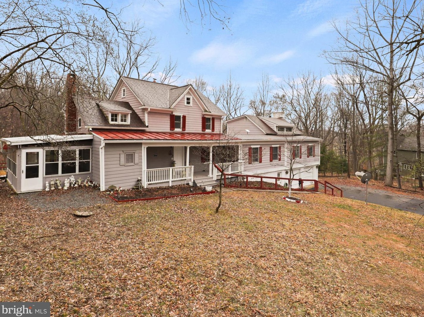 13188 Loyalty Rd, Leesburg VA  20176-6112 exterior