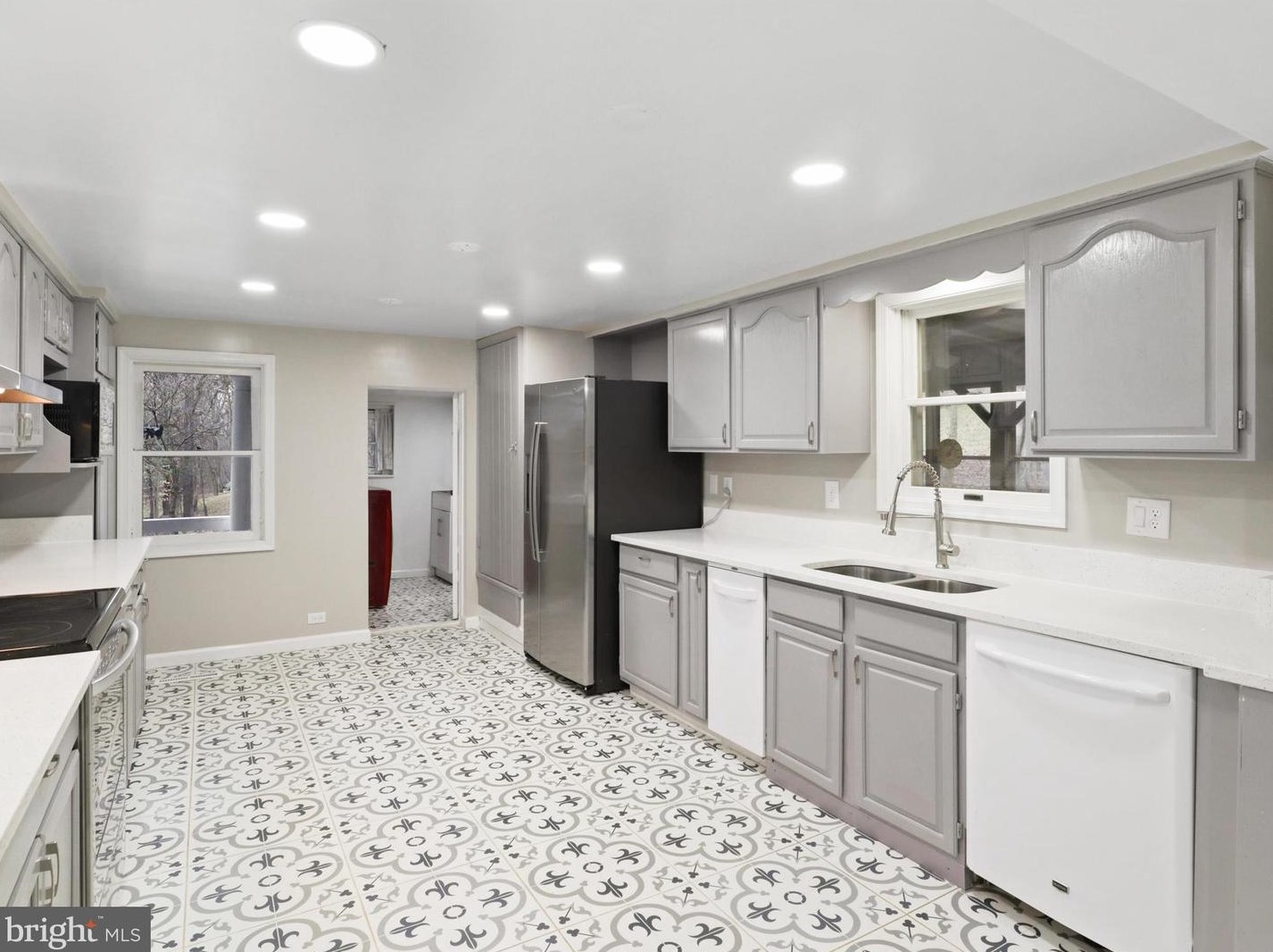 13188 Loyalty Rd, Leesburg VA  20176-6112 exterior