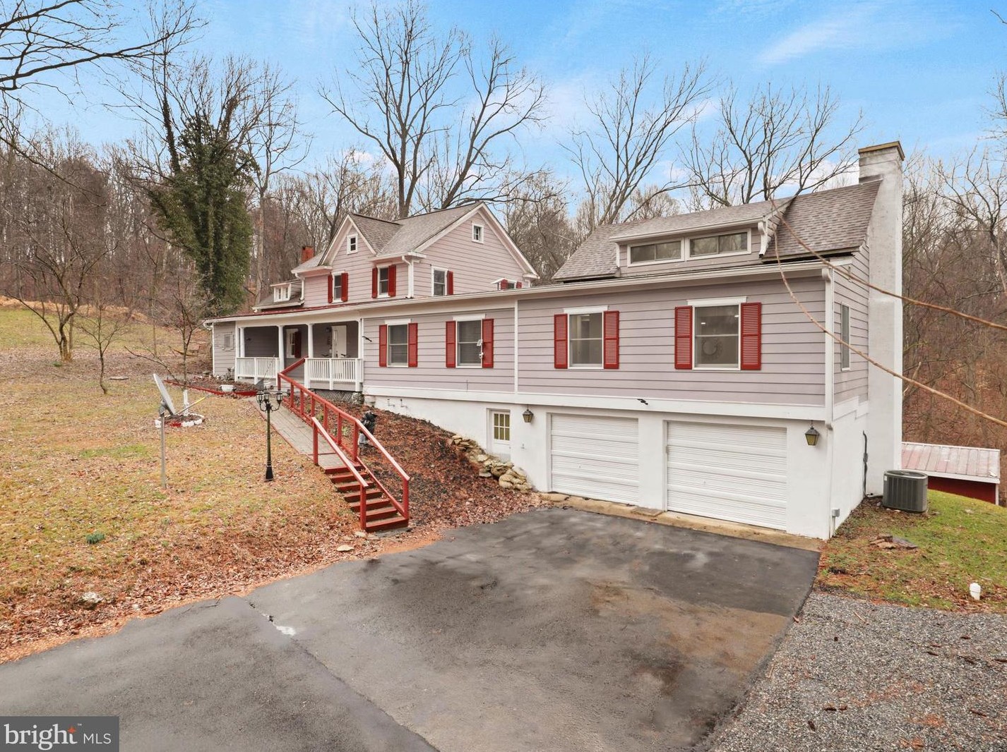 13188 Loyalty Rd, Leesburg VA  20176-6112 exterior