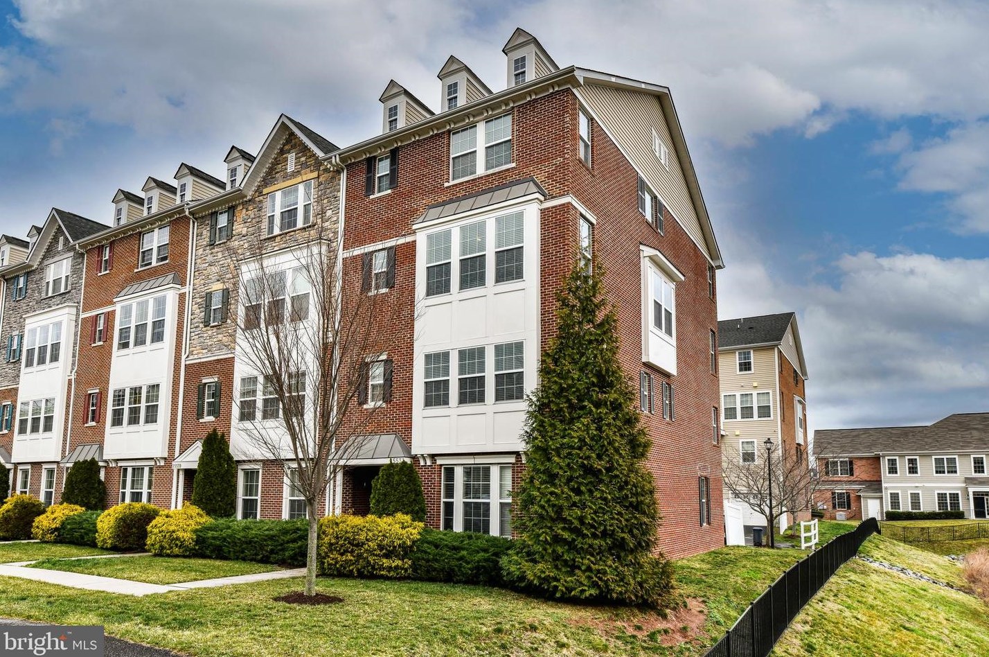 25535 Feltre Terrace, Fairfax, VA 20152