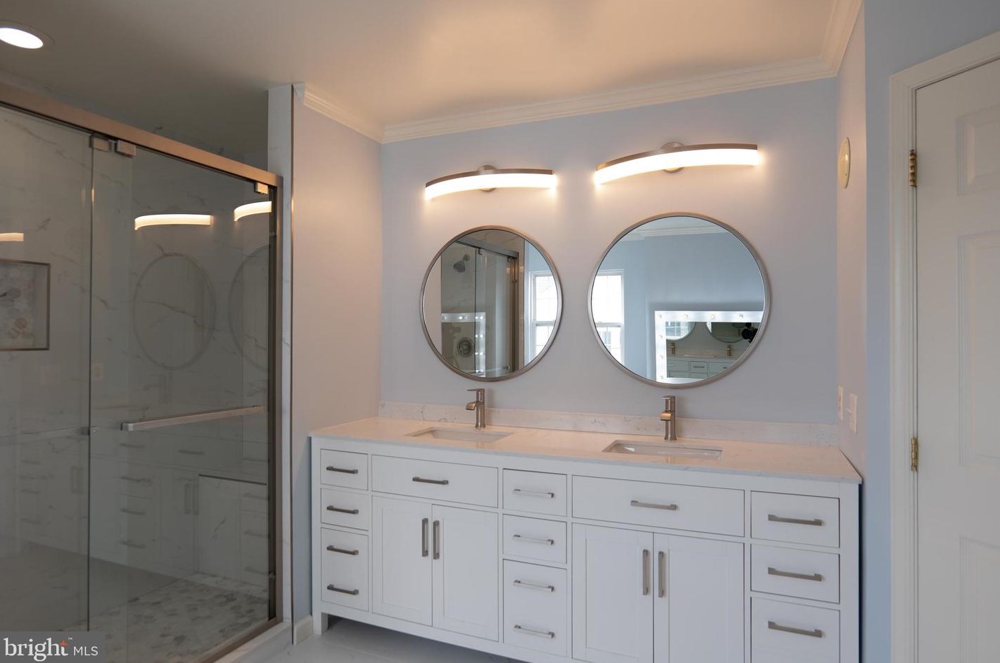 43832 Robindale Ct, Ashburn VA  20147-2379 exterior