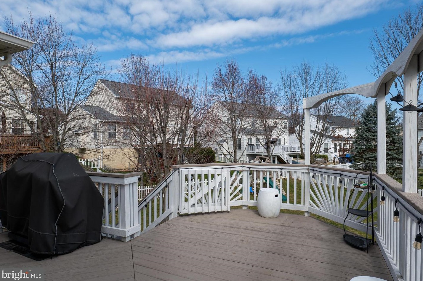 43832 Robindale Ct, Ashburn VA  20147-2379 exterior