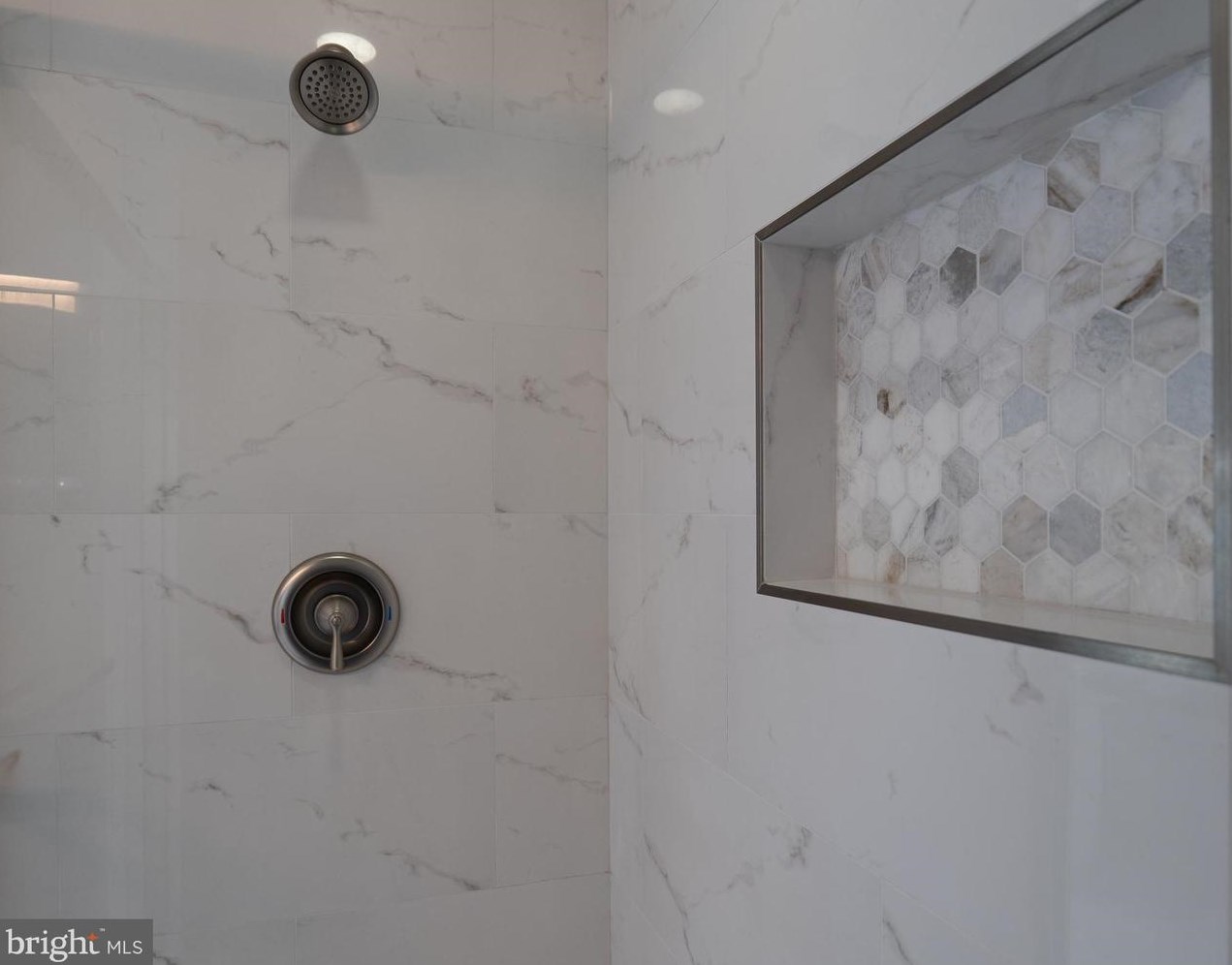 43832 Robindale Ct, Ashburn VA  20147-2379 exterior