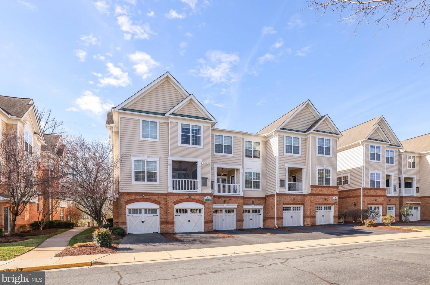 20375 Belmont Park Terrace #102, Ashburn, VA 20147