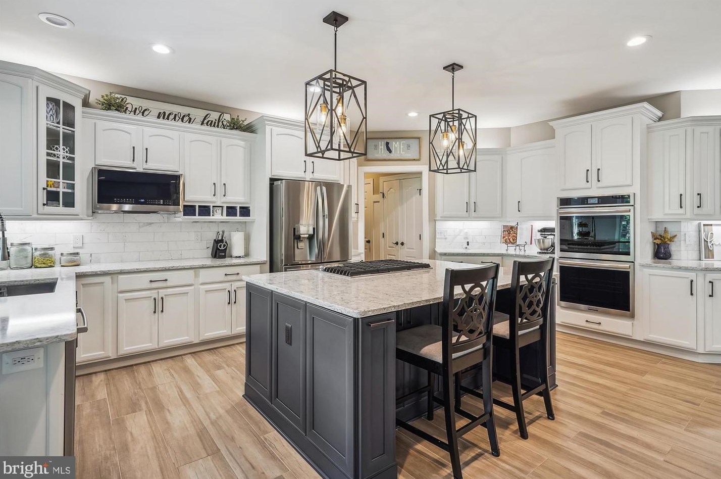 42725 Ridgeway Dr, Ashburn, VA 20148-4559