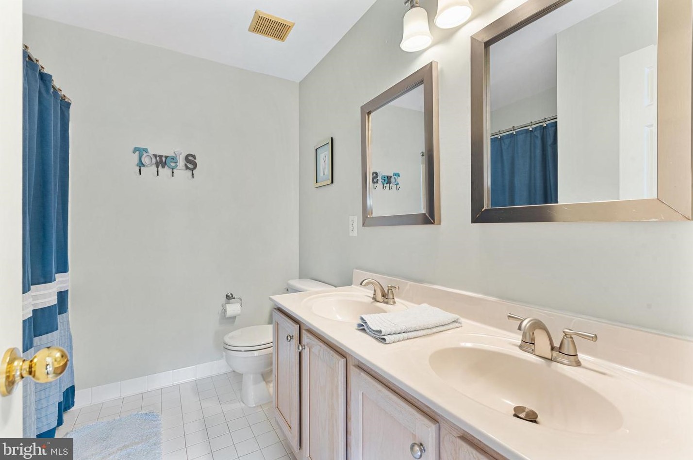 42698 Latrobe St, Fairfax VA  20152-3944 exterior