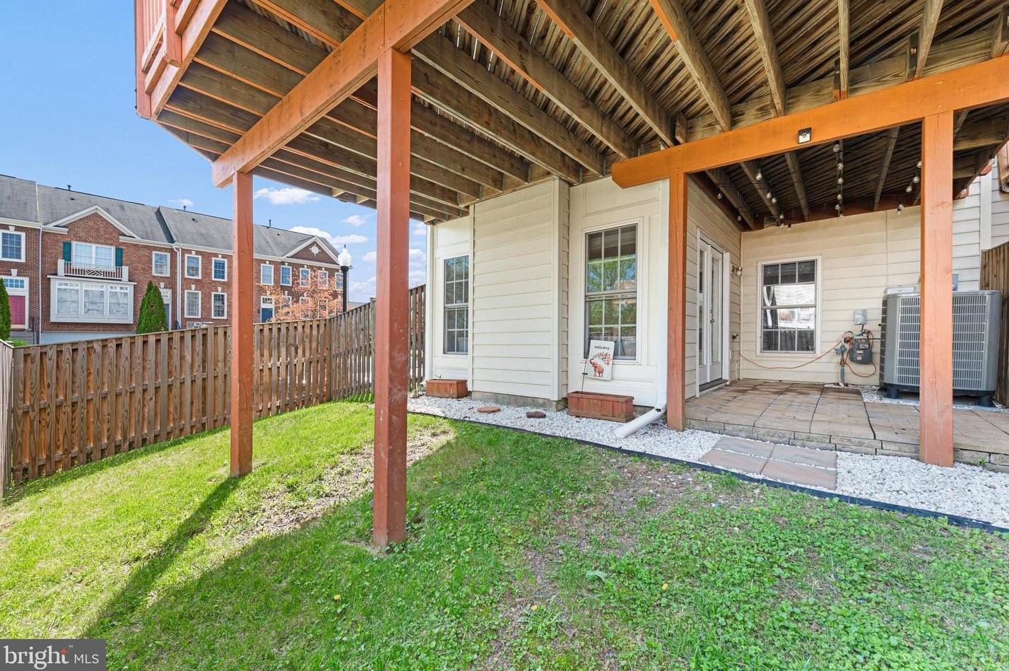 42698 Latrobe St, Fairfax VA  20152-3944 exterior