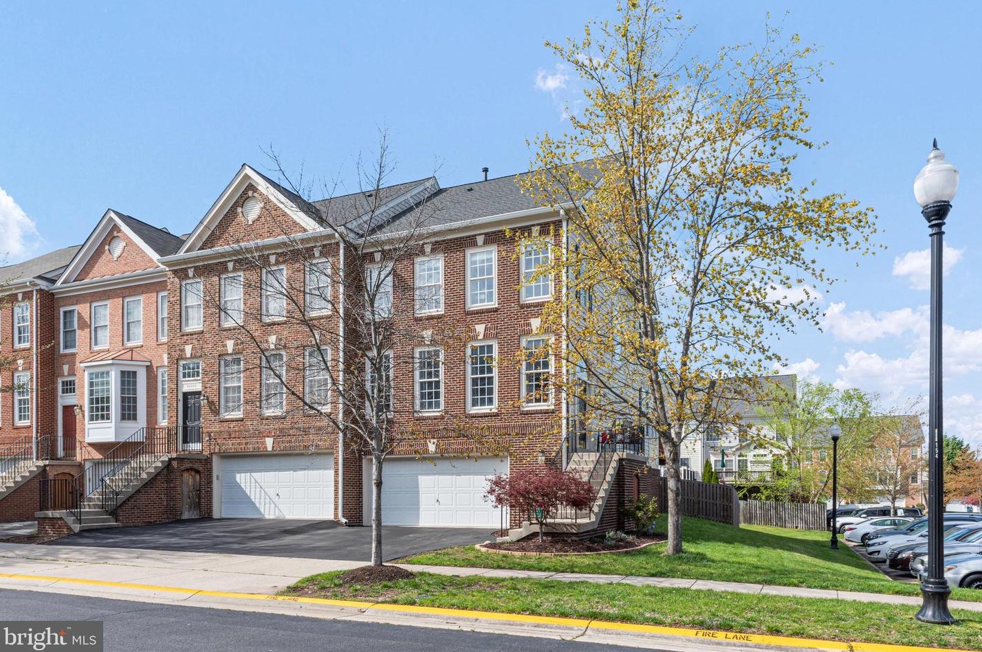 42698 Latrobe St, Fairfax, VA 20152-3944