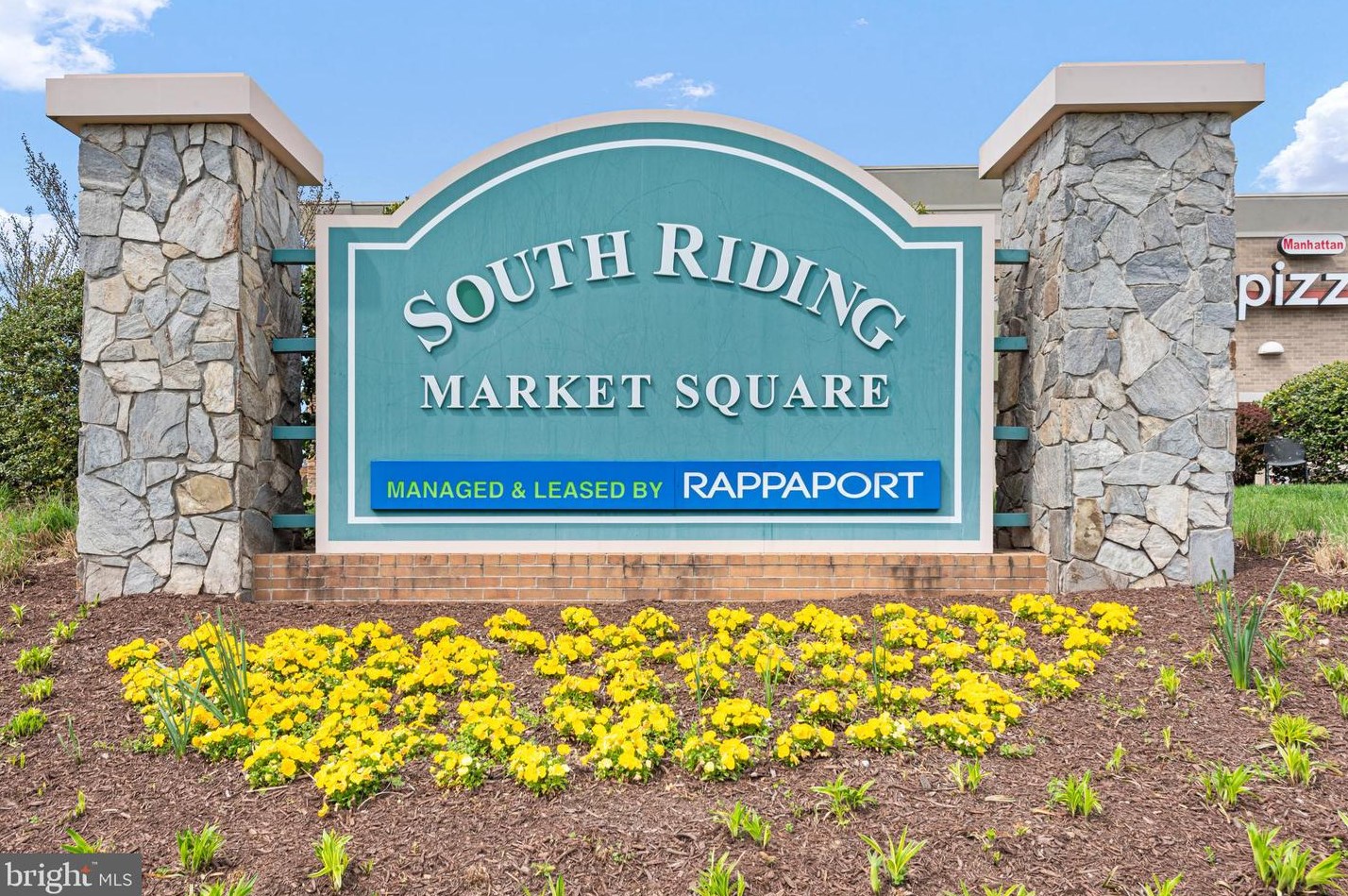 42698 Latrobe St, Fairfax VA  20152-3944 exterior
