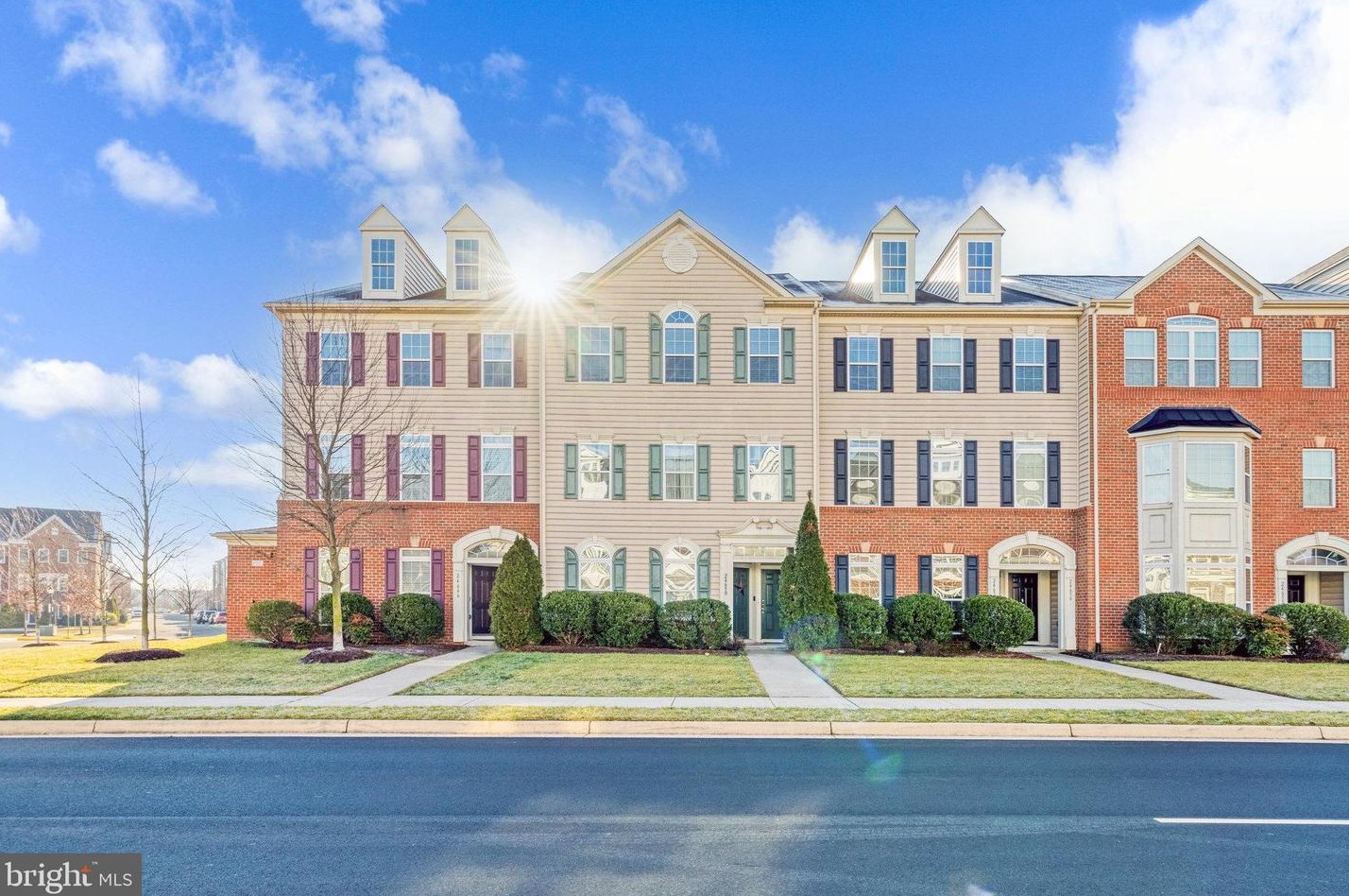 24652 Hutchinson Farm Dr, Dulles, VA 20166