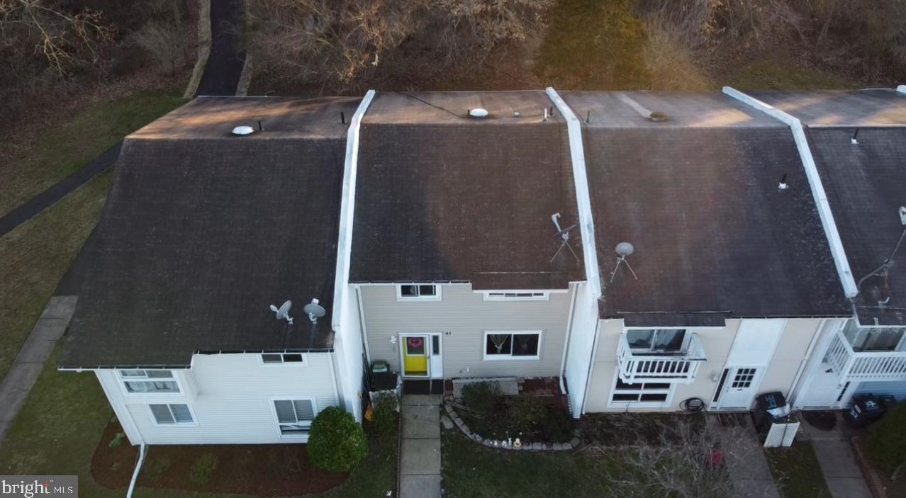 41 Wedgedale Dr, Dulles VA  20164-1323 exterior