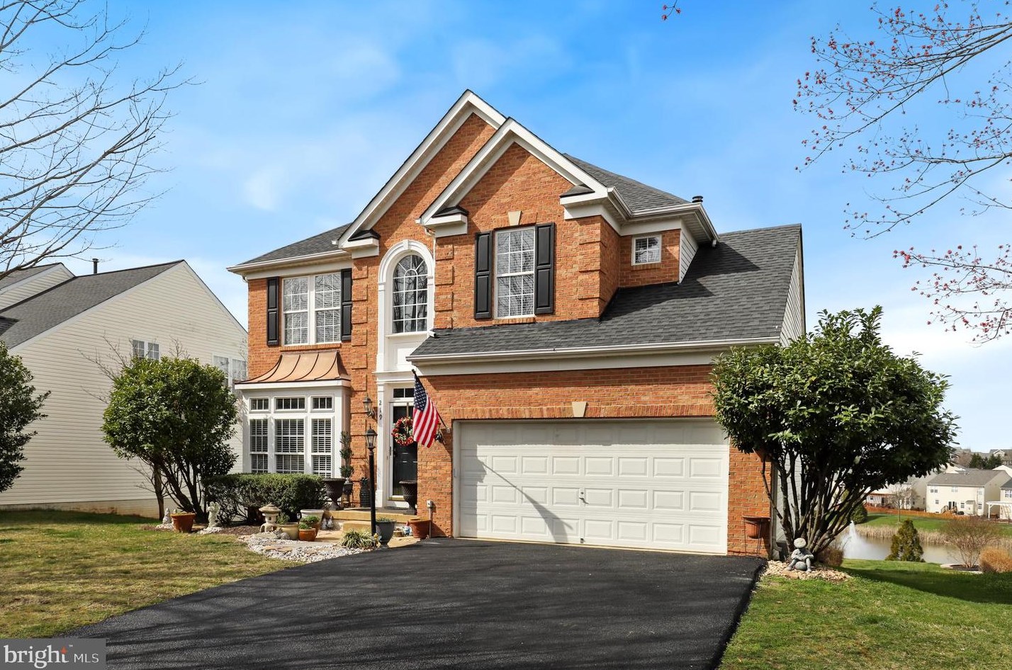 219 Park Gate Dr, Leesburg, VA 20175-6110