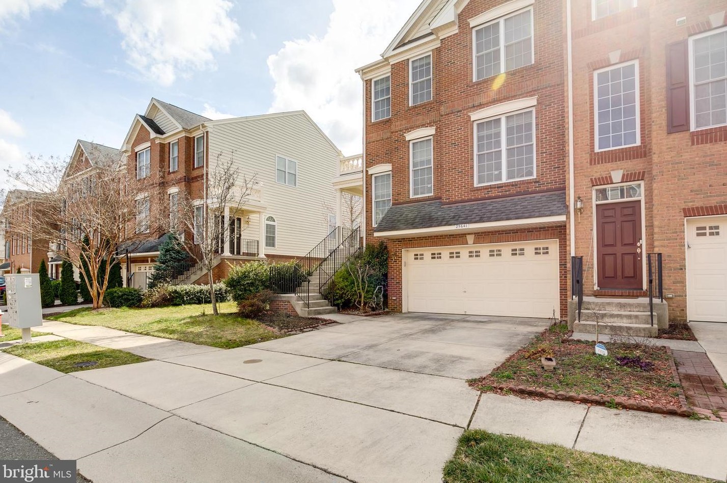25641 America Sq, Fairfax, VA 20152-6501