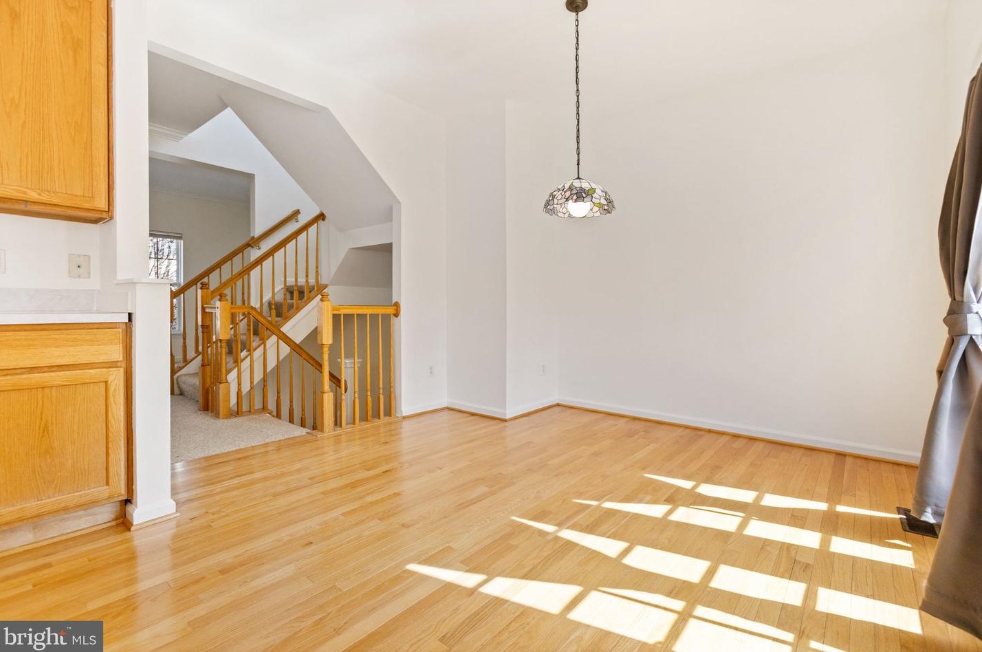 21801 Willesden Jct Ter, Dulles VA  20166-9275 exterior