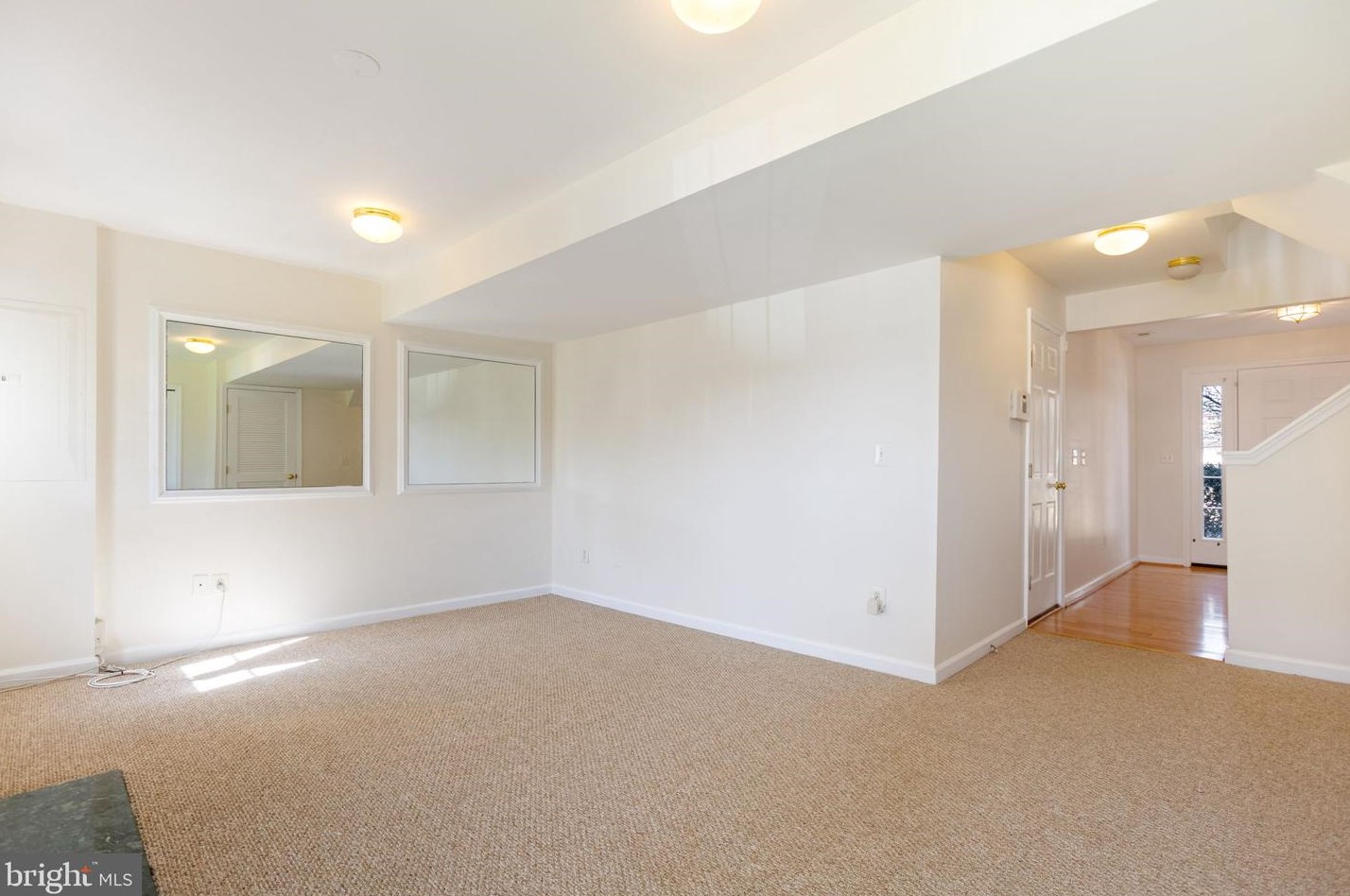 21801 Willesden Jct Ter, Dulles VA  20166-9275 exterior