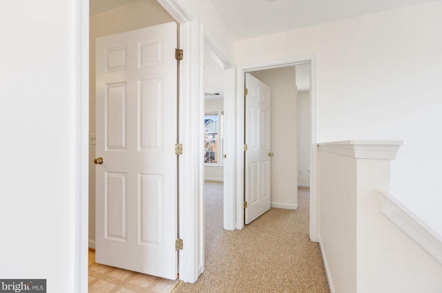 21801 Willesden Jct Ter, Dulles VA  20166-9275 exterior