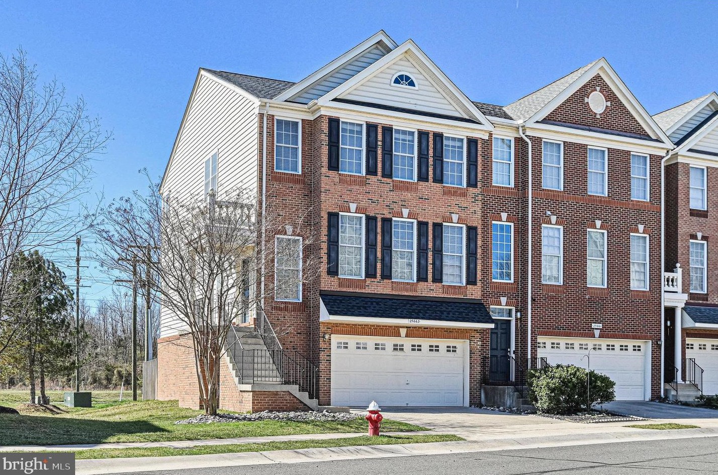 25663 America Sq, Fairfax, VA 20152-6501