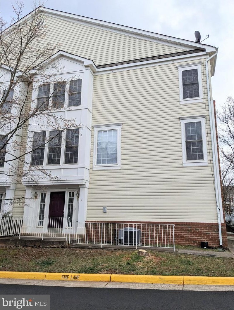 46178 Cecil Ter, Dulles VA  20165-8728 exterior