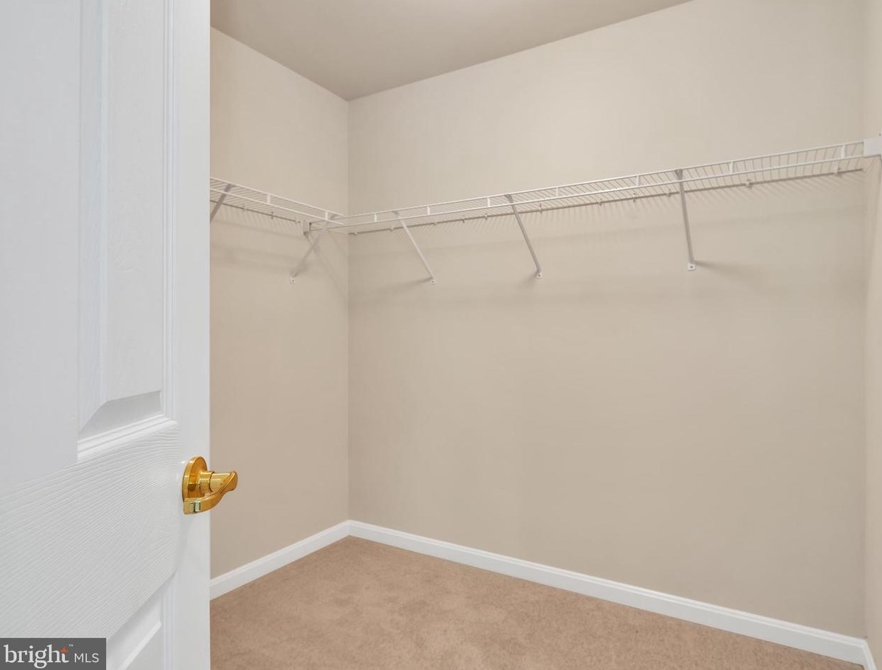 20366 Center Brook Sq, Dulles VA  20165-5183 exterior