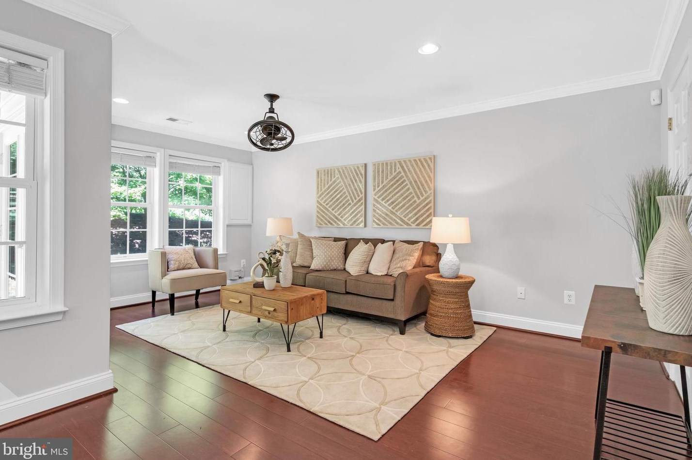 20366 Center Brook Sq, Dulles VA  20165-5183 exterior