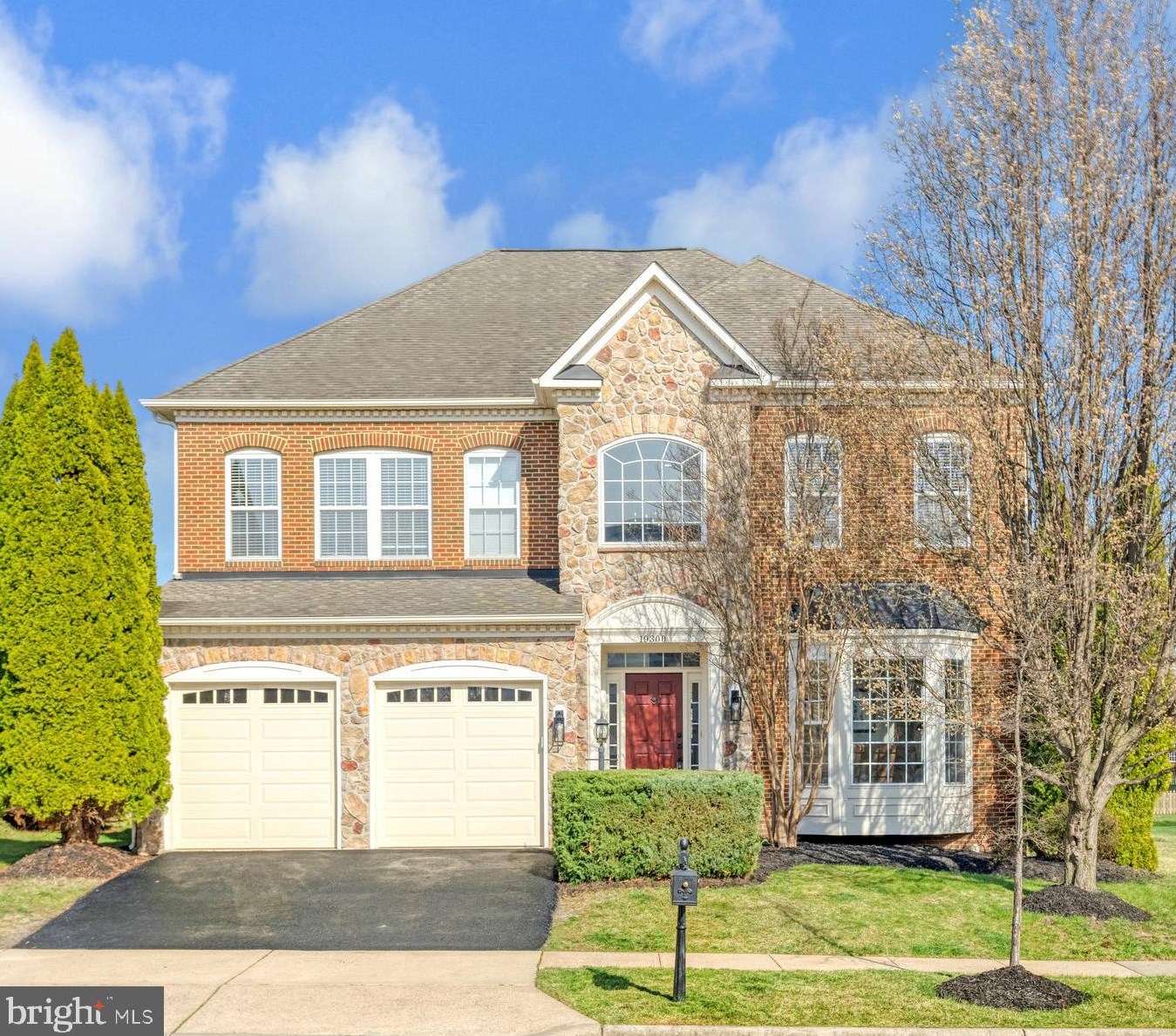 19300 Creek Field Cir, Leesburg, VA 20176
