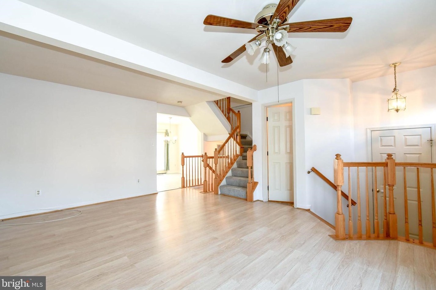 43283 Railstop Ter, Ashburn, VA 20147-5329
