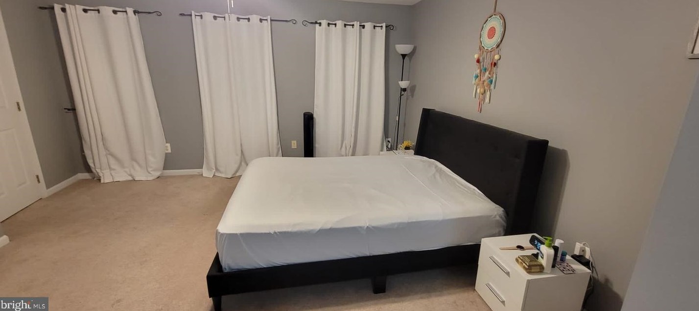 42219 Black Rock Ter, Stone Ridge VA  20105-2969 exterior