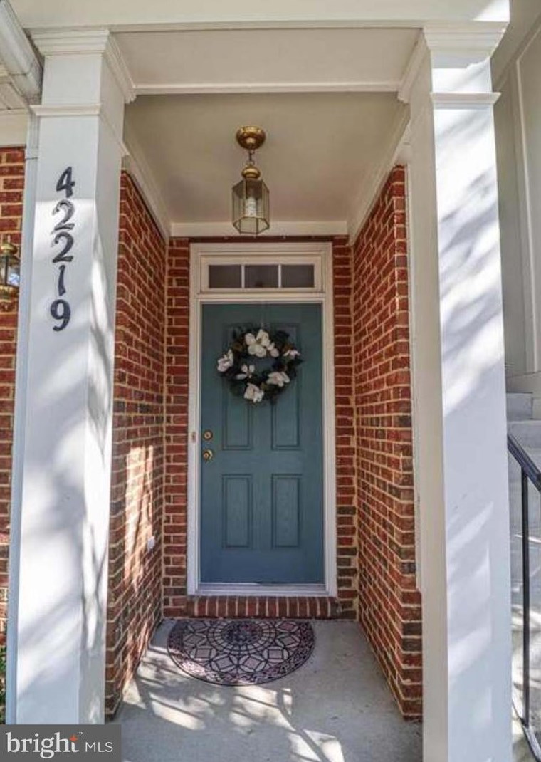 42219 Black Rock Ter, Stone Ridge, VA 20105