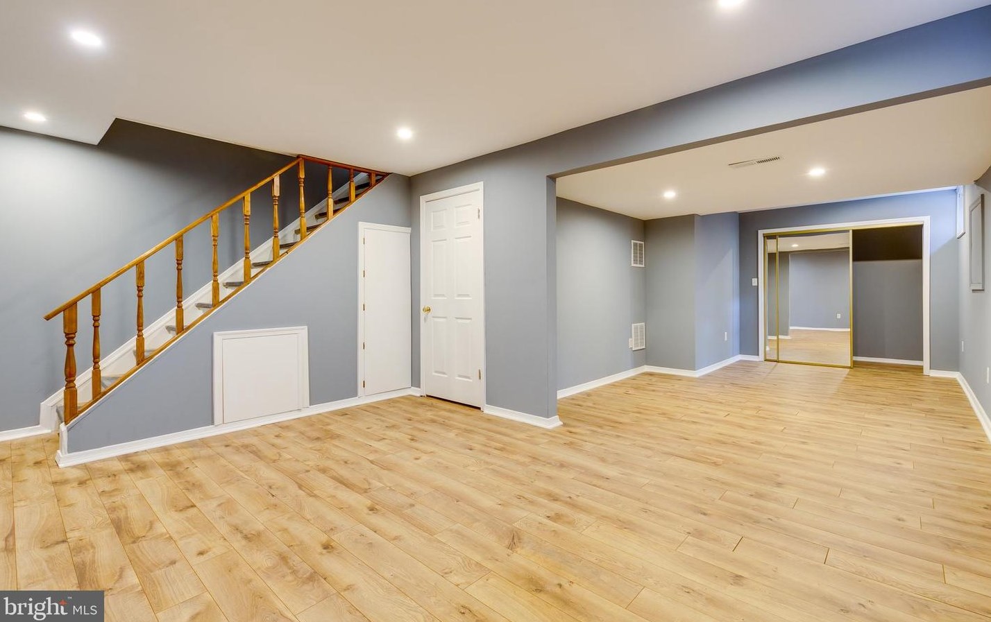 21066 Hawthorne Ct, Dulles VA  20164-2431 exterior