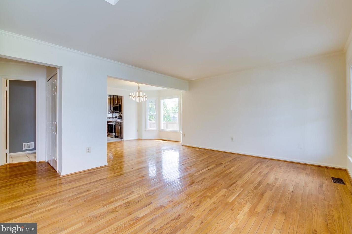 21066 Hawthorne Ct, Dulles VA  20164-2431 exterior