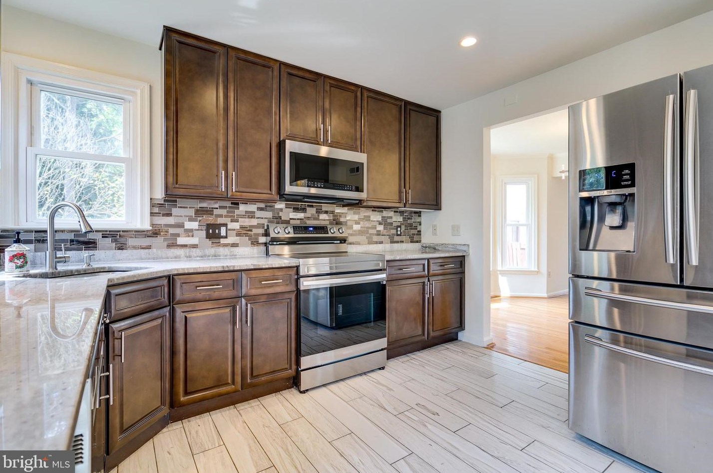 21066 Hawthorne Ct, Dulles VA  20164-2431 exterior